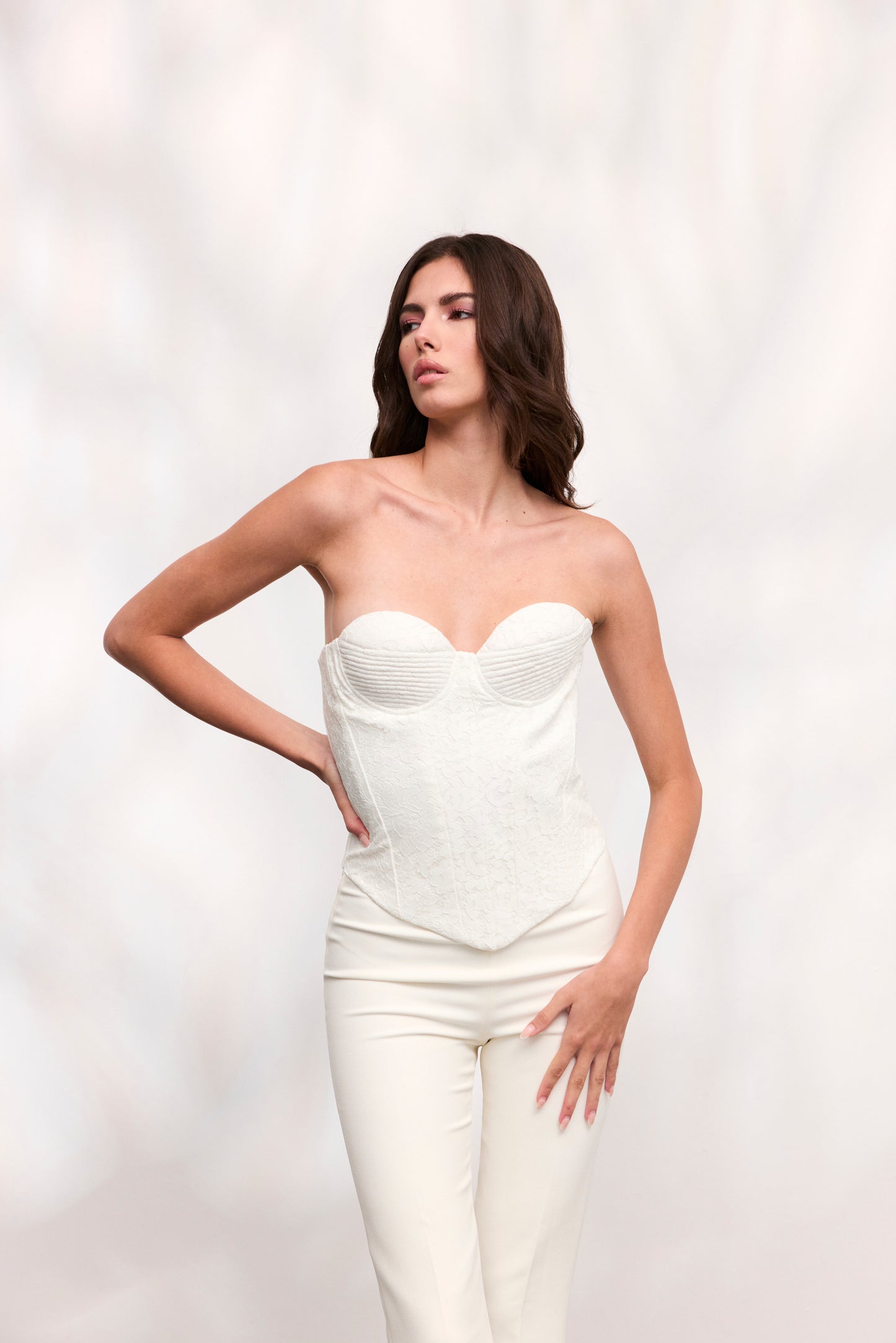 Corset Amira din dantela alba