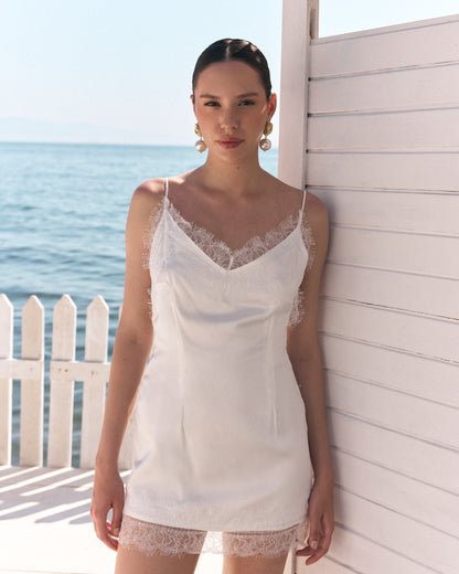 Rochie Scurta Clara alba cu insertii de dantela chantilly