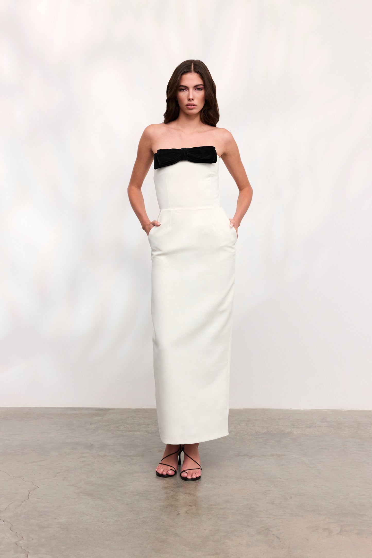 Rochie Elenia lunga din crep alb