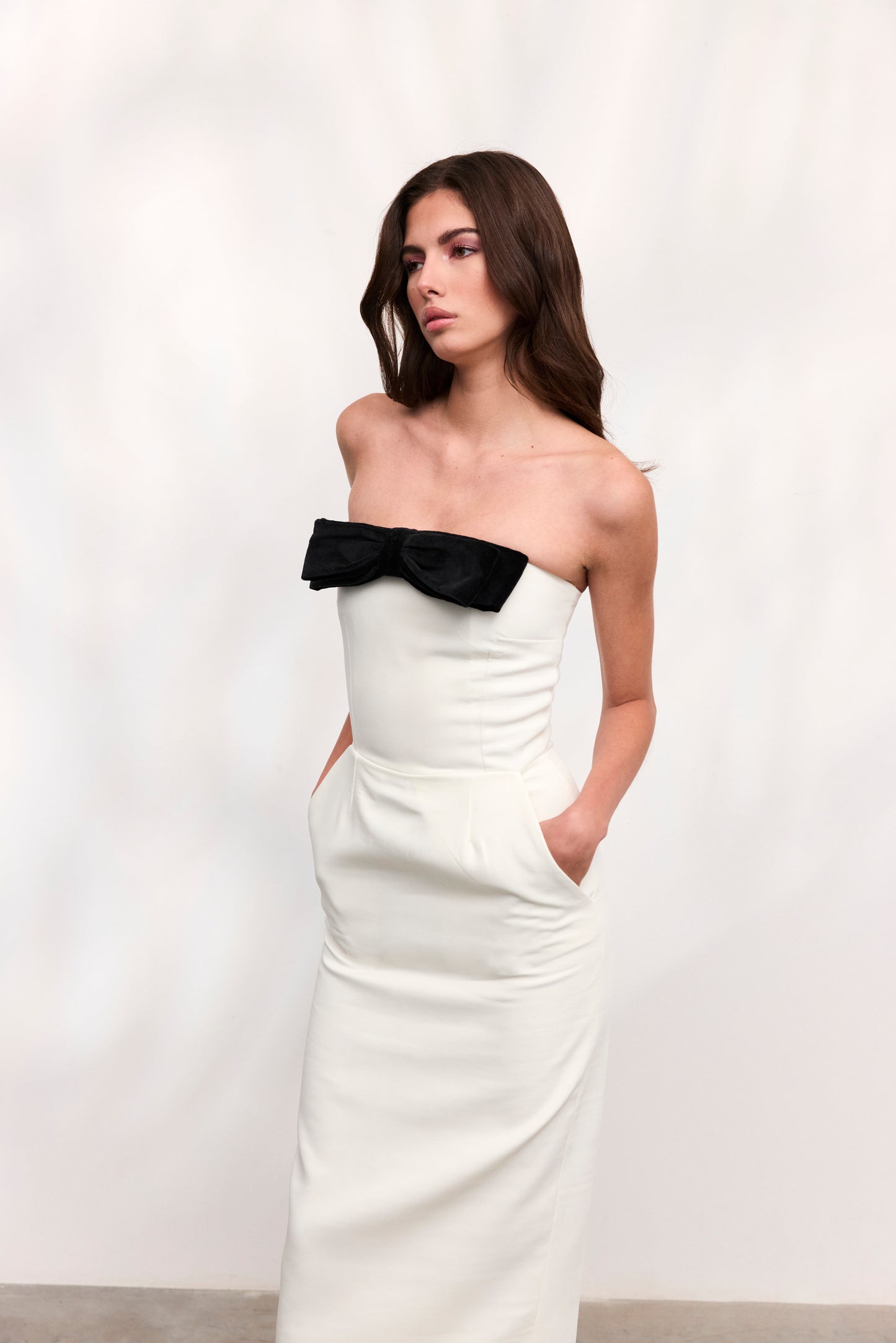 Rochie Elenia lunga din crep alb