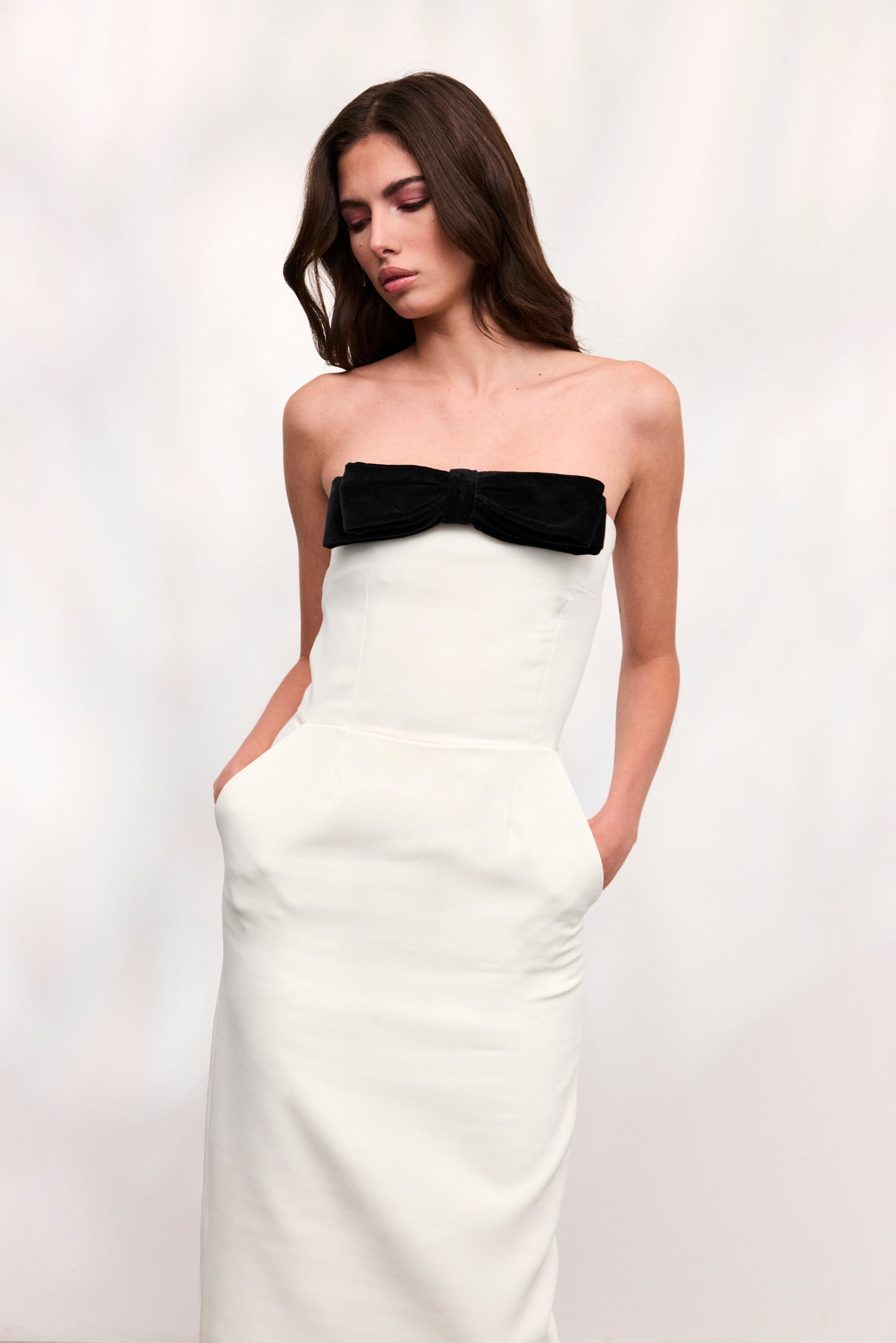 Rochie Elenia lunga din crep alb
