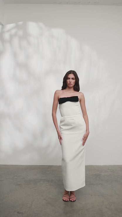 Rochie Elenia lunga din crep alb